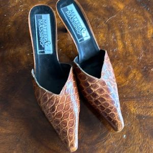 Matteo and massimo brown alligator embossed mules size 13